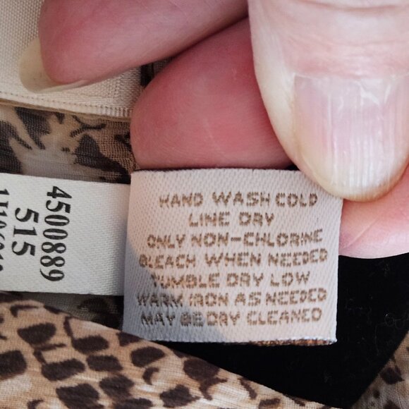 Chico's Shirt Size 1 Medium Snakeskin Animal Print Fringe Front Button Down - Picture 9 of 10